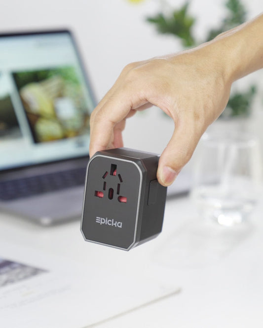 TrioChargerâ˘ď¸ All in One Worldwide Travel Adapter