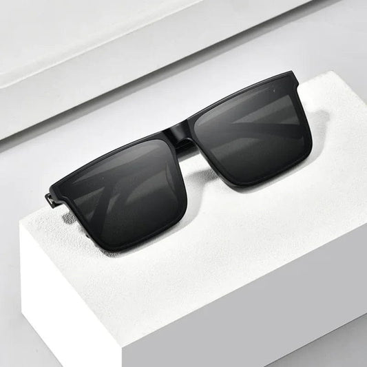 LightAdaptâ˘ď¸ UV Protected Sunglasses